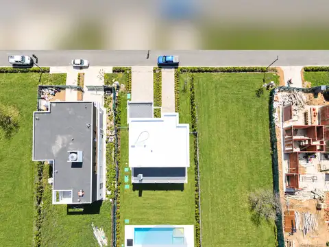 Casa 5 ambientes con 4 baños