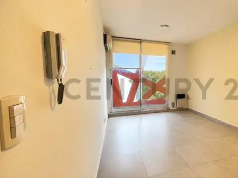 Alquller Monoambiente con balcón en Villa Devoto para uso profesional.