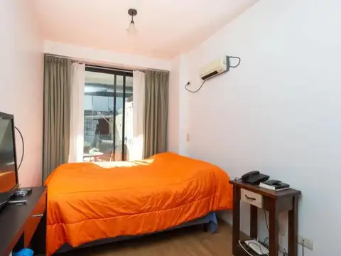 Venta. Departamento 2 ambientes. Patio y Parrilla Privada