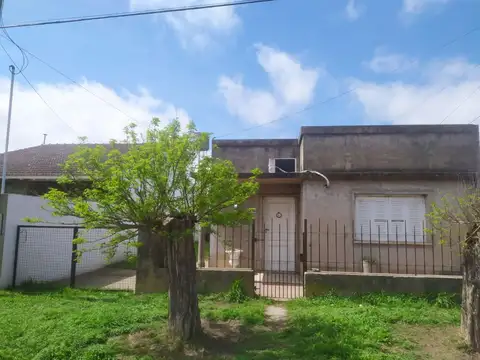 Casa - Venta - Argentina, Lobos - Ratti 800