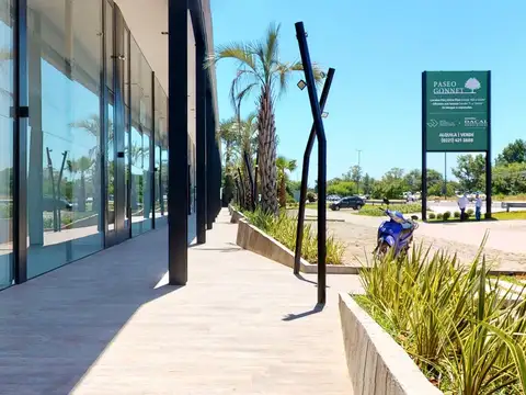 Local en Venta en Manuel B Gonnet, USD 350.000