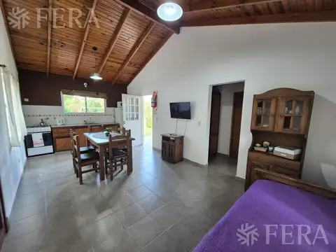 Casa 4 ambientes con 2 baños