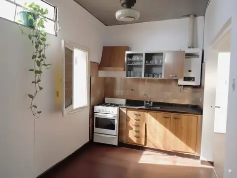 VENTA - Casa de 2 dormitorios   comodin. Bella Vista , Rosario.