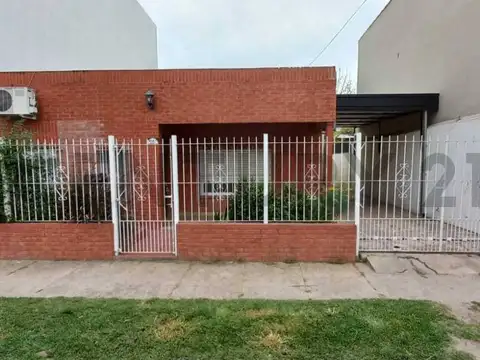 VENTA CASA FAMILIAR 5 AMBIENTES CON COCHERA - JOSE C. PAZ