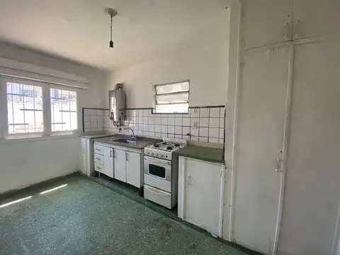 Depto Tipo Casa 3 ambientes con 2 baños