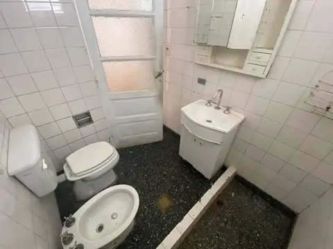 Depto Tipo Casa en Venta 40 años