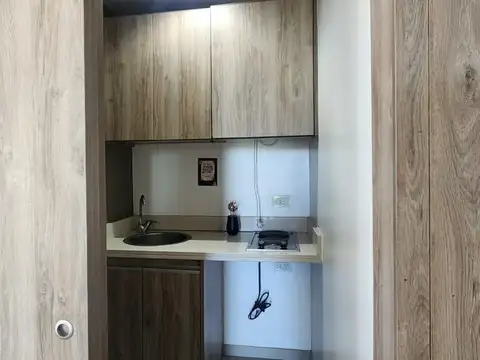 OFICINA EN ALQUILER CON 2 PRIVADOS -95 MT2  - PASEO DON CARLOS -31 E/505 Y 506- GONNET LA PLATA