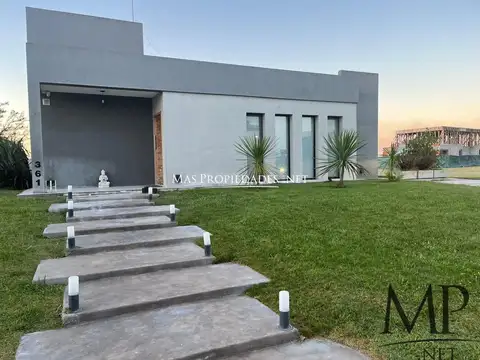 Venta Casa en San Lucas 3 Dormitorios Canning 100