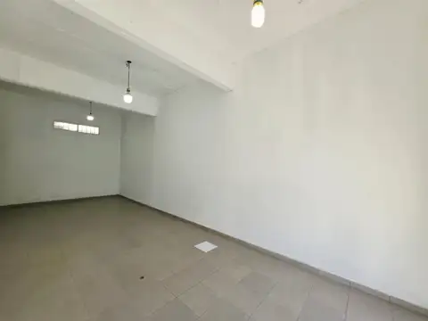 Local en Alquiler en Villa Libertad, $ 550.000