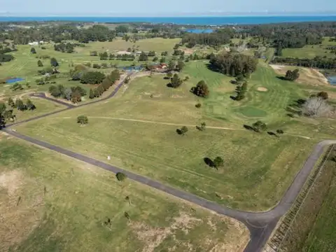 Terreno en venta Pueblo Mio Golf sobre Laguna