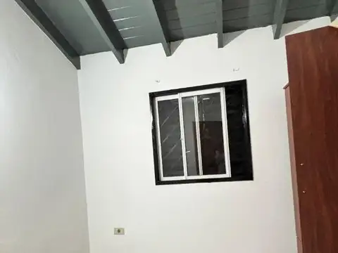 Depto Tipo Casa en Alquiler con 1 cocheras