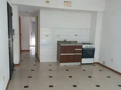 AVELINO DÍAZ 1000 - PH 2 AMBIENTES CON PATIO - SIN EXPENSAS !! 