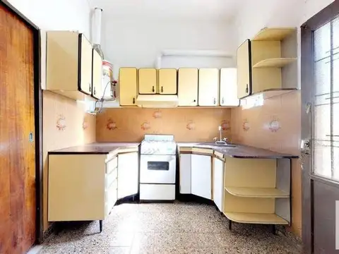 Casa en venta - 2 dormitorios 1 baño - 86mts2 - La Plata