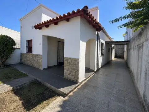 CASA EN VENTA 2 DORMITORIOS - TOLOSA