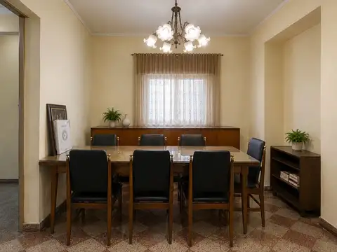 Casa en Venta con 1 cochera