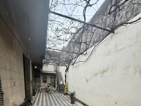 Casa 5 ambientes con 1 baño