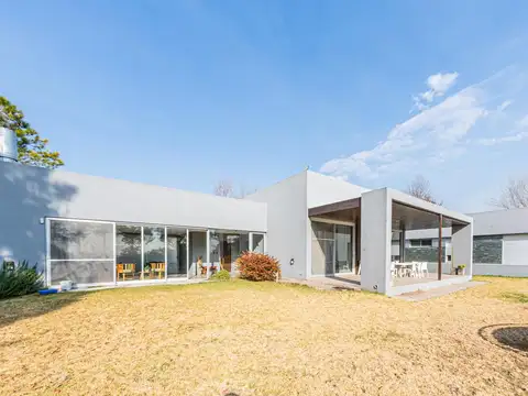 Casa  de 3 dormitorios con jardín Hostal del Sol