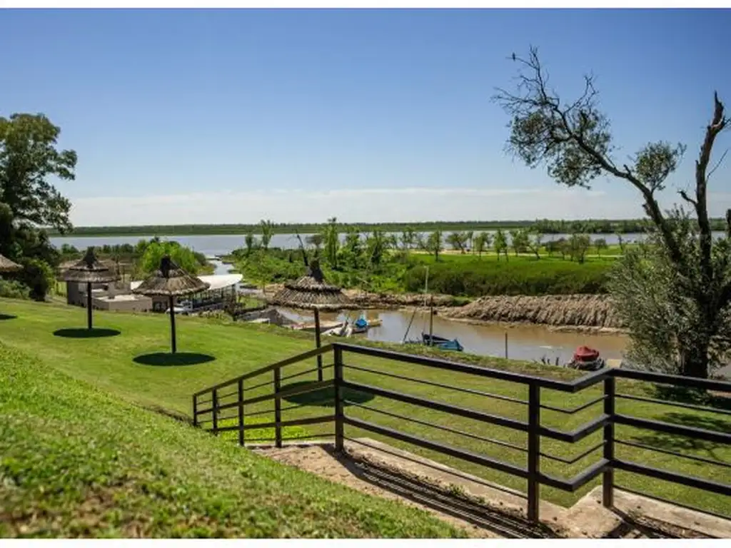 Terreno en Venta en Puerto Paraiso