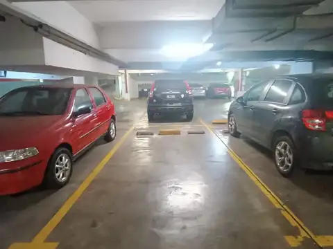 VENTA COCHERA MONTSERRAT