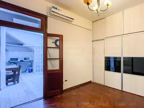 Depto Tipo Casa en Venta 80 años
