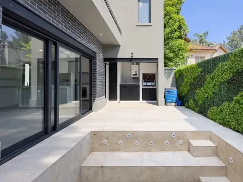Casa en Venta en Adrogue, USD 290.000