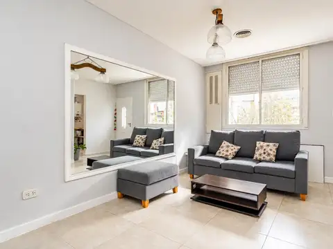 Depto Tipo Casa en Venta de 3 ambientes