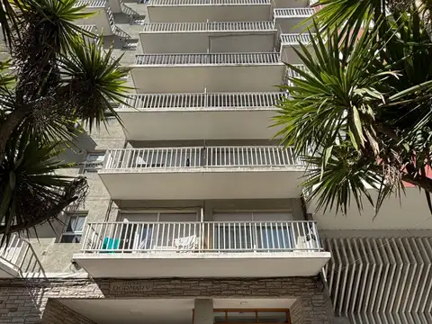 Alquiler temporario Departamento 2 ambientes al frente en Colón y Olavarria 