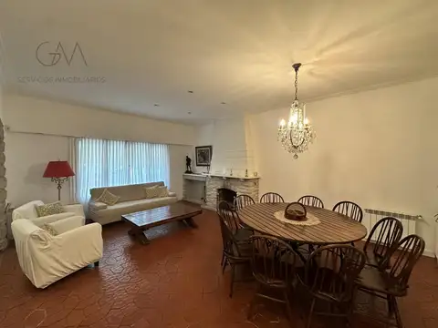 Casa 6 ambientes con 3 baños