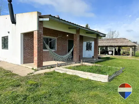 CASA EN VENTA EN CAÑUELAS CON PILETA