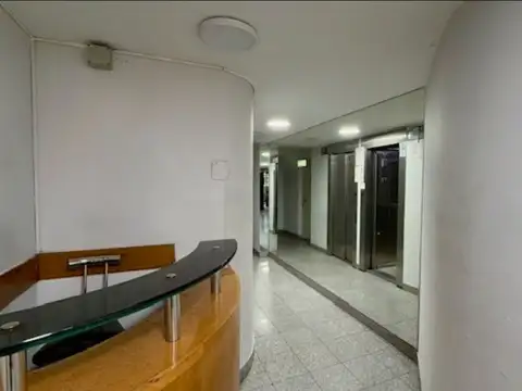 Avenida Corrientes 1100, Piso 1