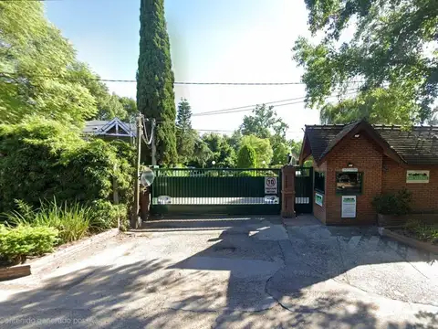 Excelente Casa de 360 m² - 5 Amb c/ Pileta Cub. s/ 2 Lotes 1260 m²- Bº Cerrado El Jaguel (Ituzaingó)