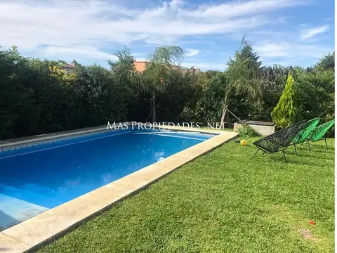 Casa 5 ambientes con 4 baños