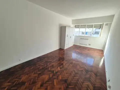 MONOAMBIENTE VENTA RECOLETA PISO ALTO FRENTE