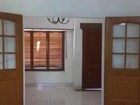 Casa en venta - 4 Dormitorios 4 Baños - Cochera - 950Mts2 - José C. Paz