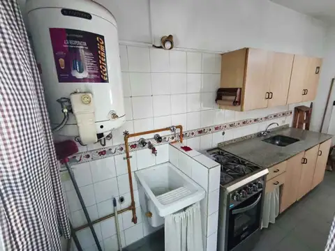 Venta Dpto 3 Amb 2 piso x Escalera Tesei CREDITO