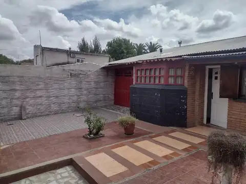 Casa en venta - 3 Dormitorios 1 Baño - Cochera - 300Mts2 - Mar del Plata
