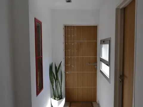 58 e/ 16 y 17 Nº1065