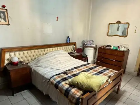Casa 5 ambientes con 1 baño