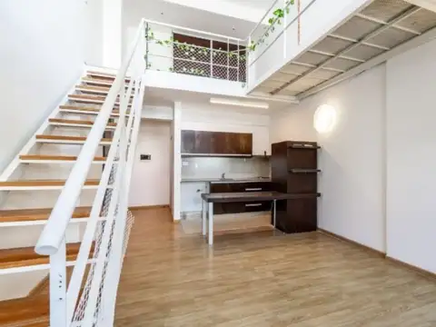 DUPLEX APTO CREDITO CON COCHERA FIJA CUBIERTA Y BAULERAS  BALCON ATERRAZADO CON PARRILLA PROPIA