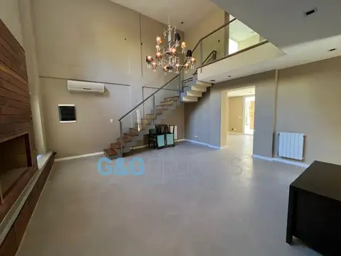 EXCLUSIVA RESIDENCIA - LELOIR