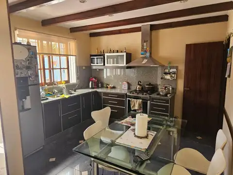 Casa en Venta en Villa Sarmiento, USD 170.000