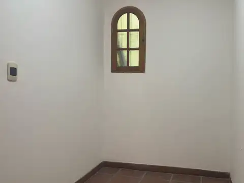 Casa en Venta en Ingeniero Maschwitz-5 ambientes-Lote 900m-excelente entorno.