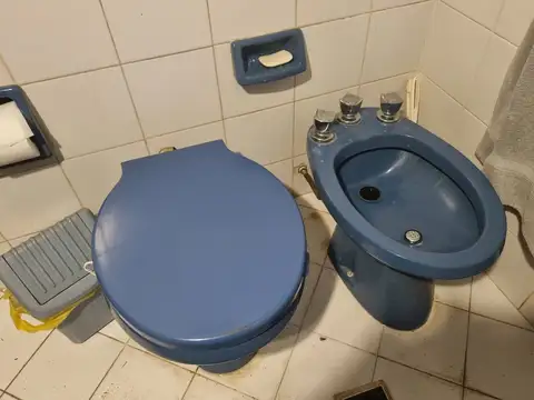 GRAN CASA SOBRE 3 LOTES.
