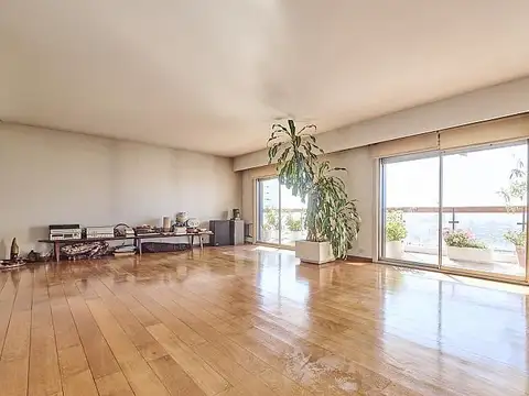 Torre Peña. Libertad esquina Posadas. 3 dormitorios. Cochera doble