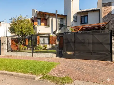 VENTA/PERMUTA CASA 4 AMB. HURLINGHAM