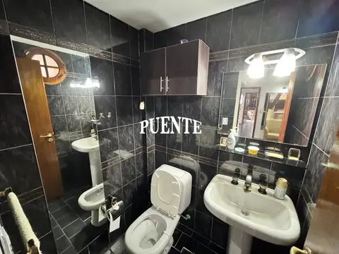 Casa 6 ambientes con 3 baños