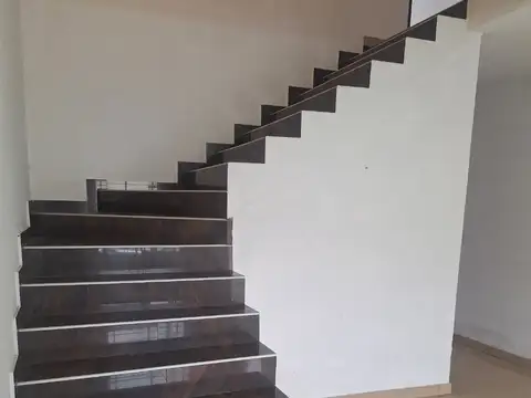 Casa en Alquiler en Chilavert, $ 1.050.000