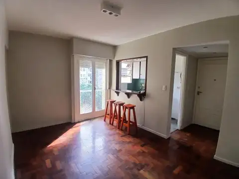Departamento en Alquiler en Colegiales, $ 650.000