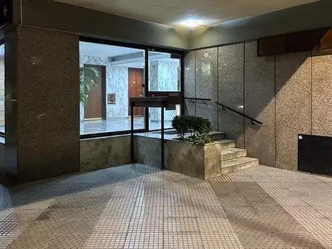 Departamento de 2 Amb en alquiler. Excelente Estado. Muy luminoso. VIsta Abierta