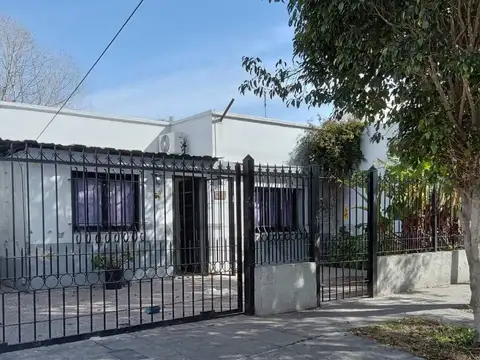 VENTA CASA 4 AMBIENTES